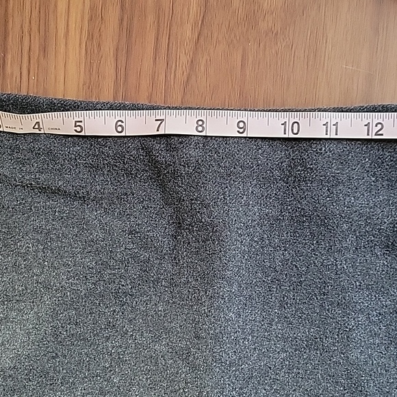 Uniqlo Dark Gray Wool Mini Skirt WITH POCKETS - Picture 6 of 6